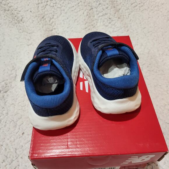 NIB New Balance Baby 520 V8 Bungee Running Shoe Navy size 3 US Unisex Infant - Picture 4 of 7
